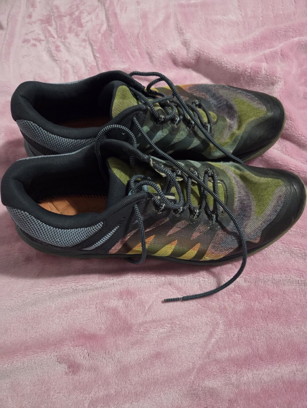 Merrell Men's Gray and Black Trail Sneaker with Vibram Logo - Picture 4 of 6